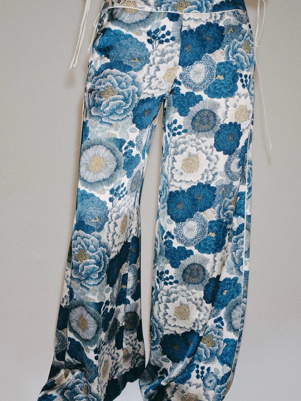 Zara Blue Floral Wide-Leg Pants and Kimono Pants Set - Picture 5 of 15